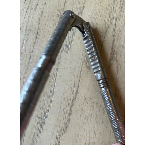 HMQ Trio Nut Crackers vintage Shell pebble hand held metal crab Nuts 1940s Lot 3 - Picture 8 of 8